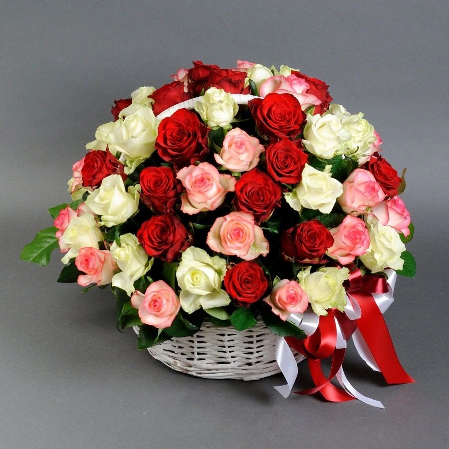 51 roza səbəti