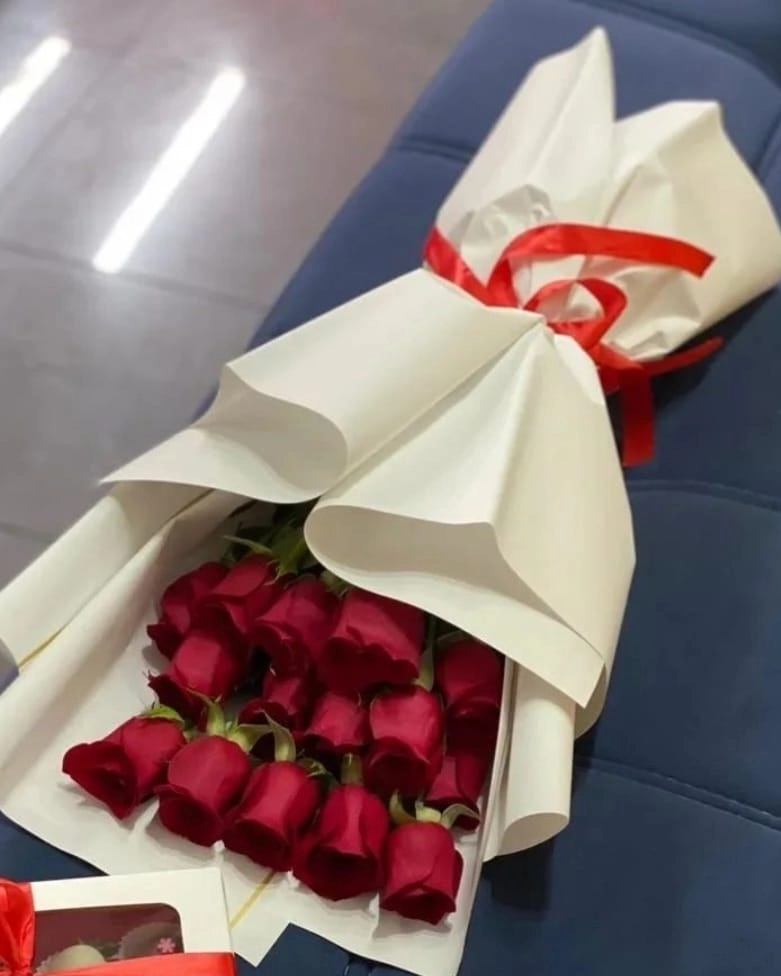 15 ədəd qırmızı roza