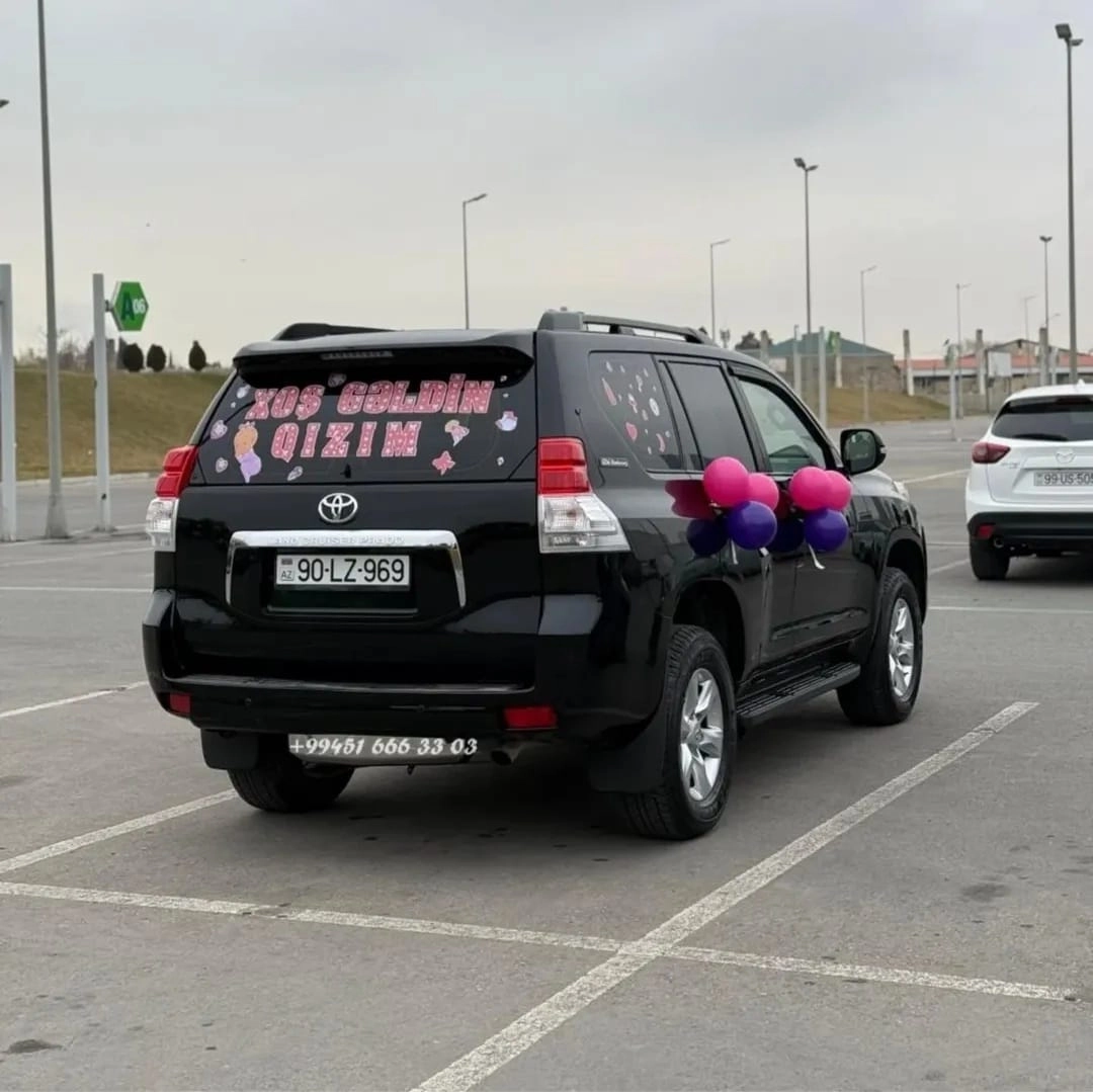 Yeni doğulmuş körpələr üçün xəstəxana çıxışı maşın bəzədilməsi