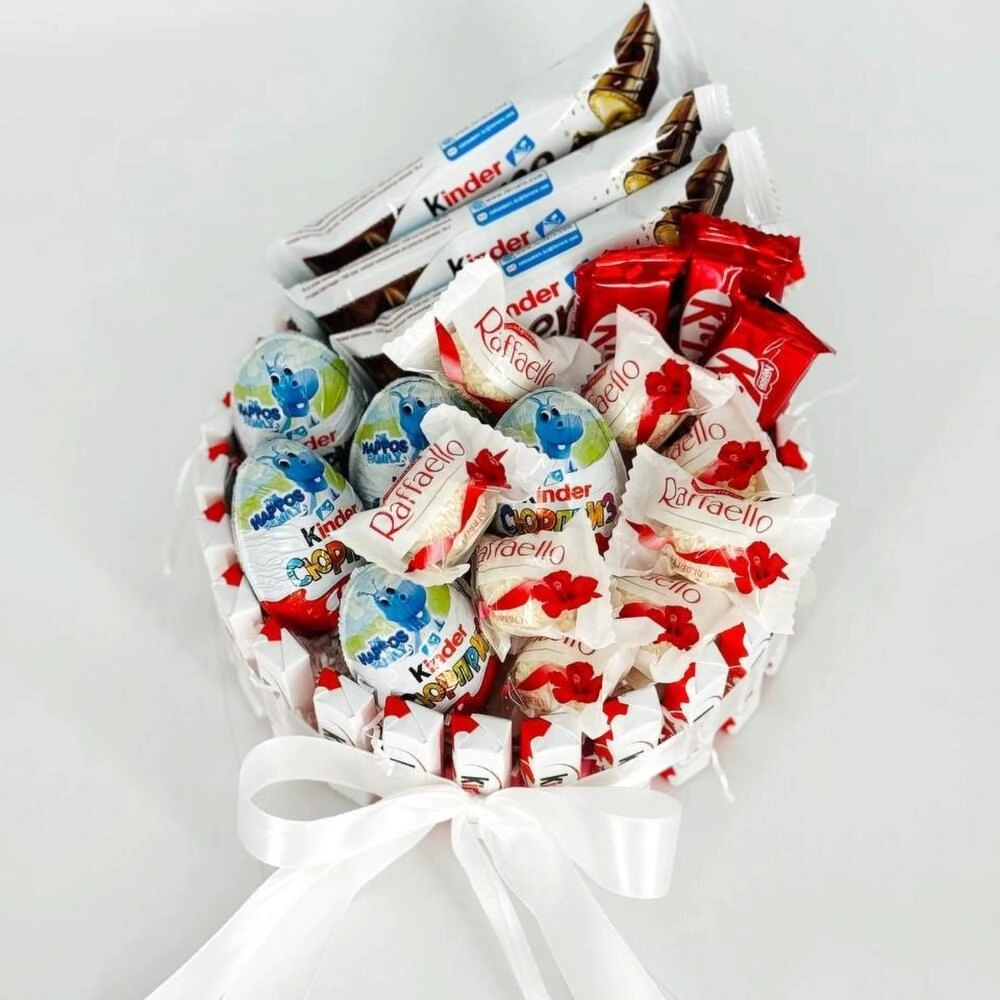 Kinder qutusu tort formasinda