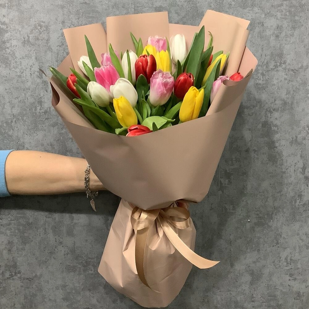 Tulpan buketi miks