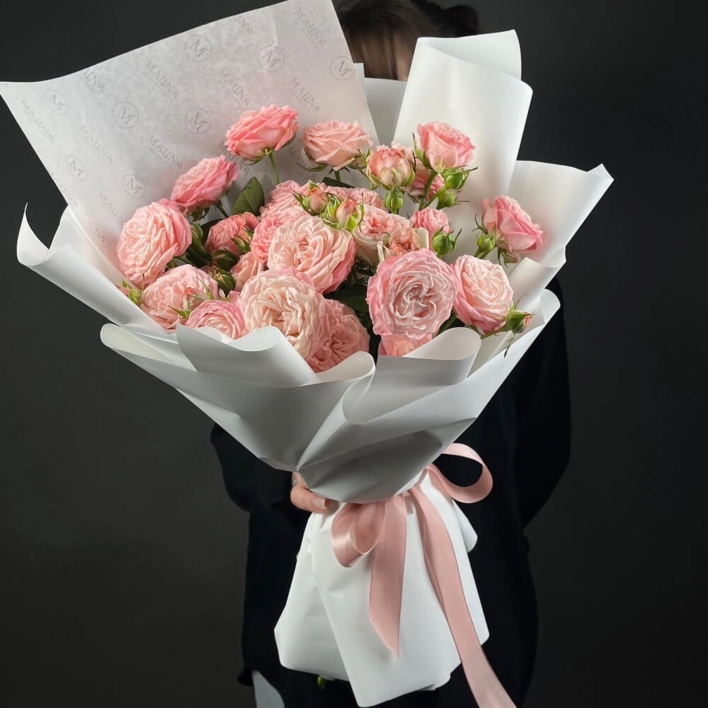 Roza buketi kustavoylar