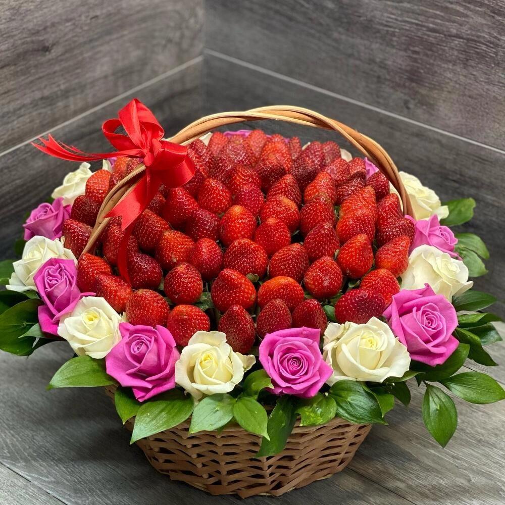 Qızılgül və çiyələk