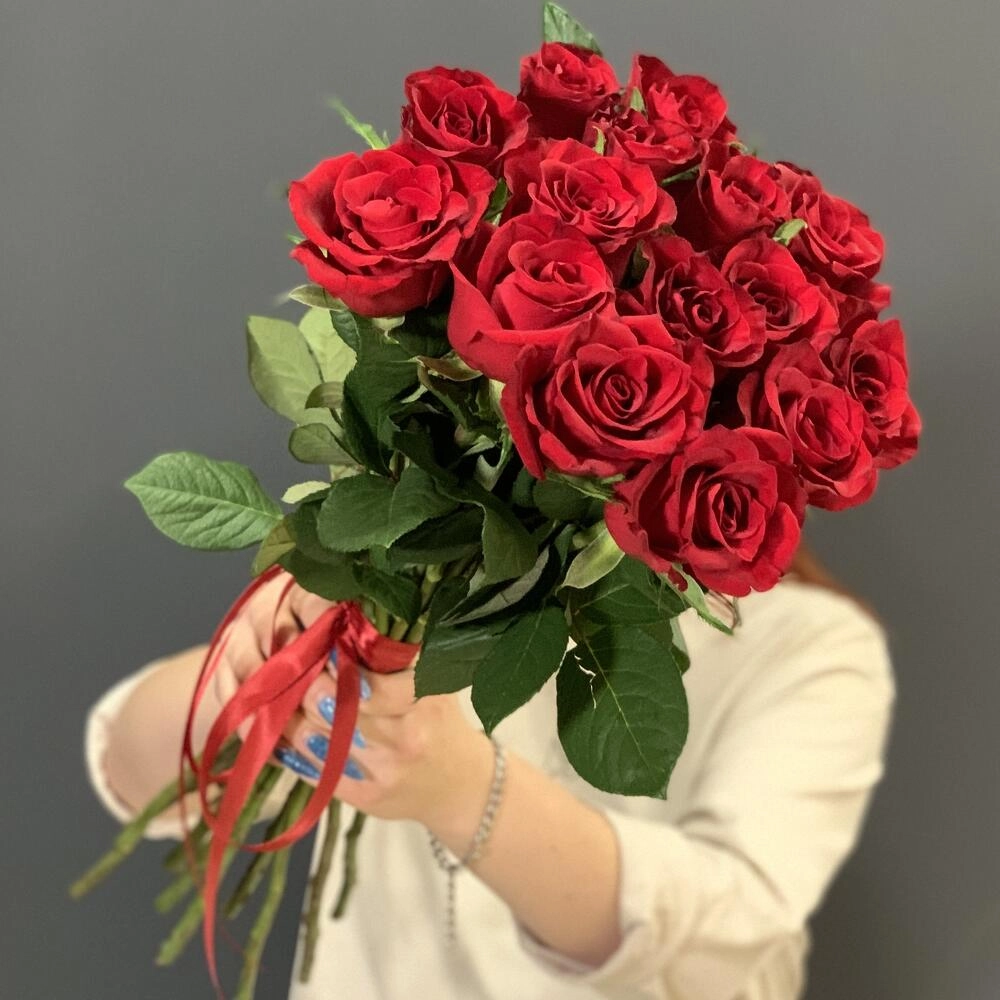 15 ədəd qırmızı qızılgül