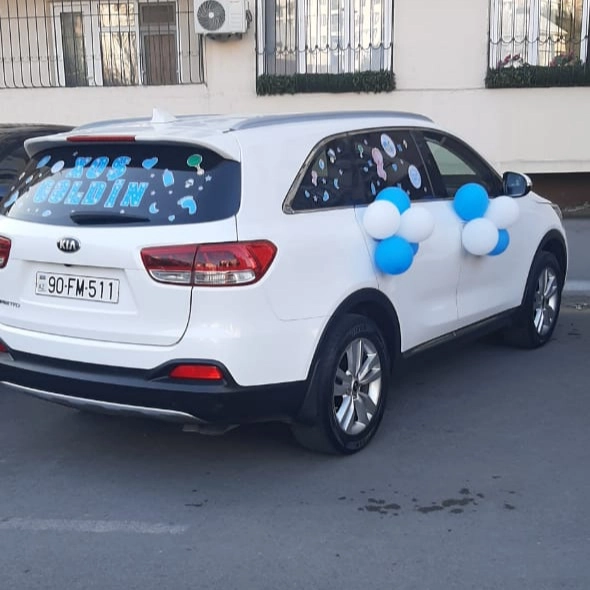 Xəstəxana çıxışı maşın bəzəkləri