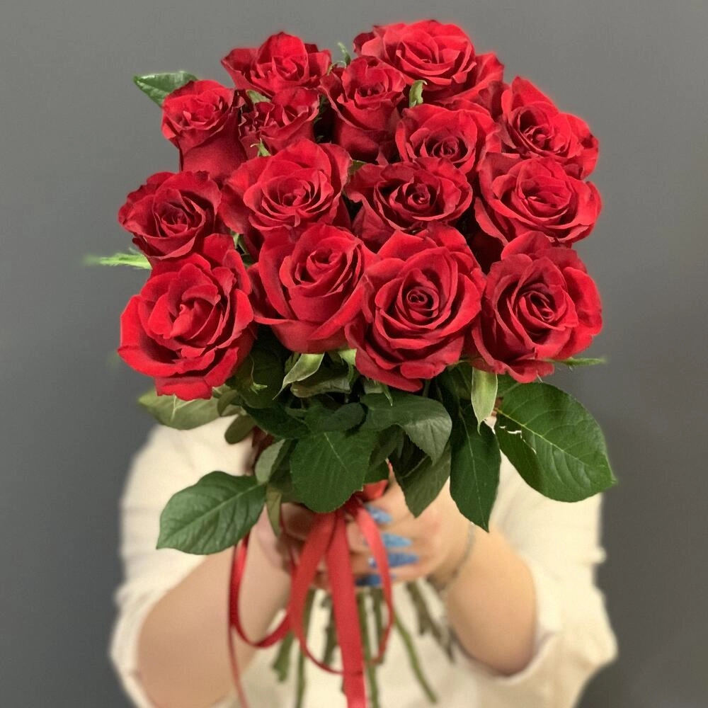 15 ədəd qırmızı qızılgül