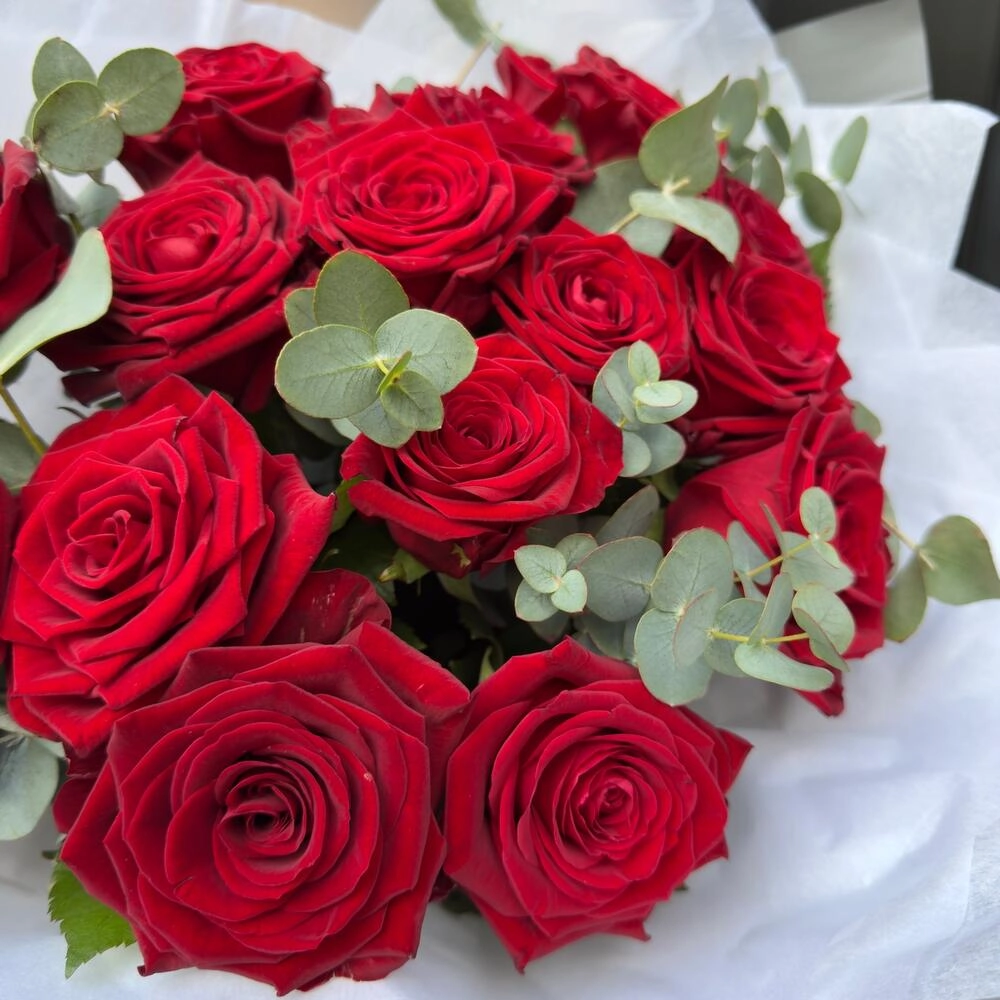 Qırmızı roza gul buketi