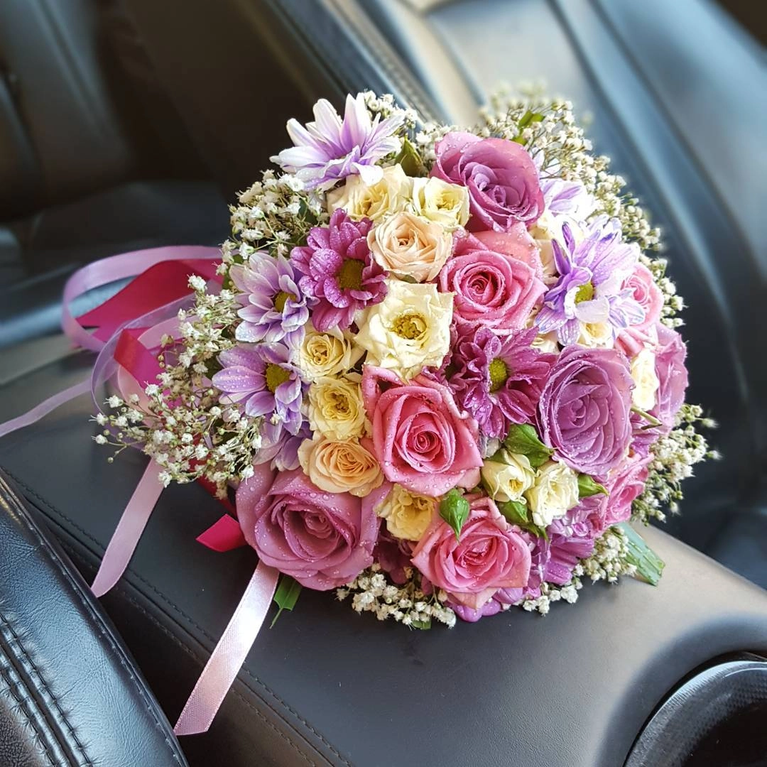 Gəlin gülü miks güllərlə