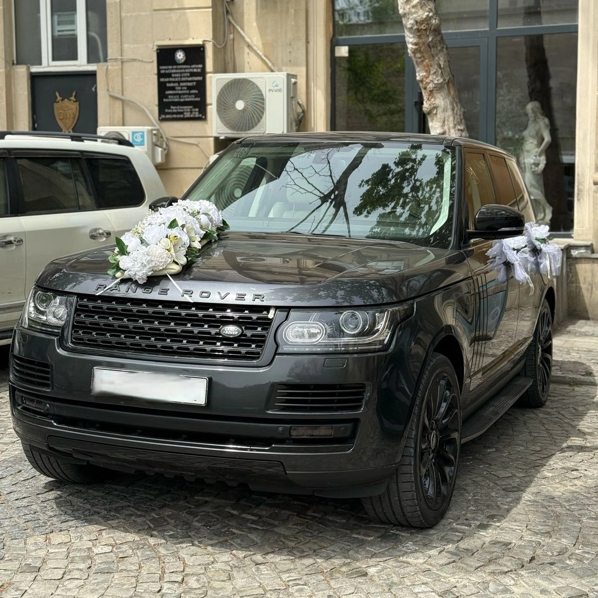 Maşın bəzəmə ağ tonlarda