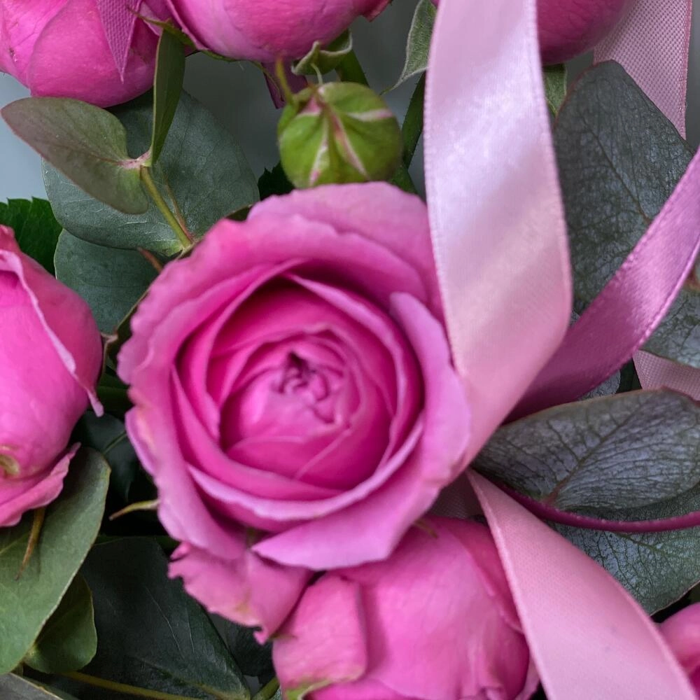 Kol qızılgül buketi