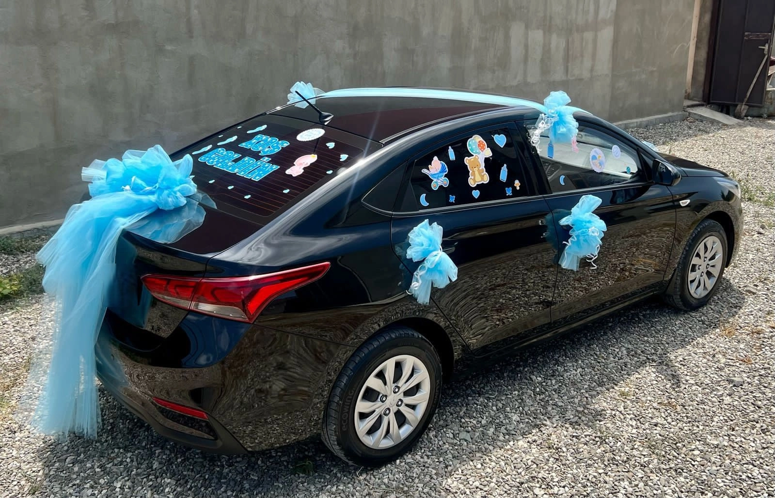 Yeni doğulmuş körpələr üçün xəstəxana çıxışı maşın bəzəmə