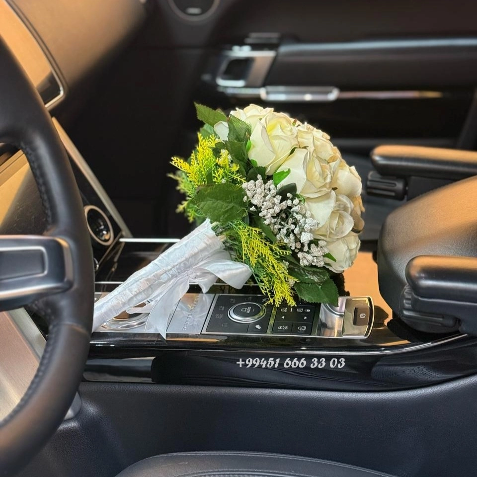 Gəlin gülü suni güllərlə