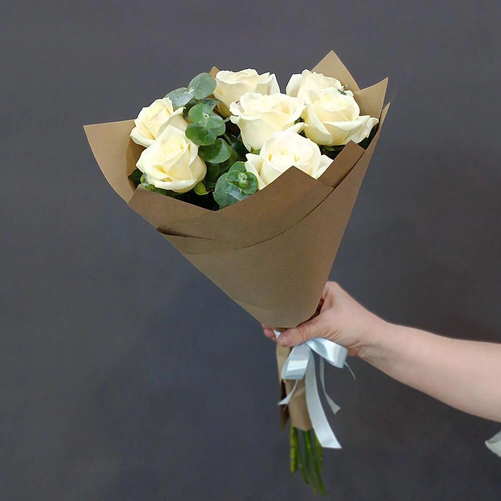 Ağ roza buketi 7 ədəd