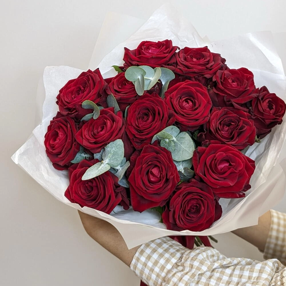 Qızılgul buketi dekorlarla