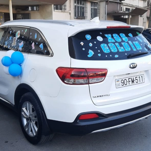 Xəstəxana çıxışı maşın bəzəkləri