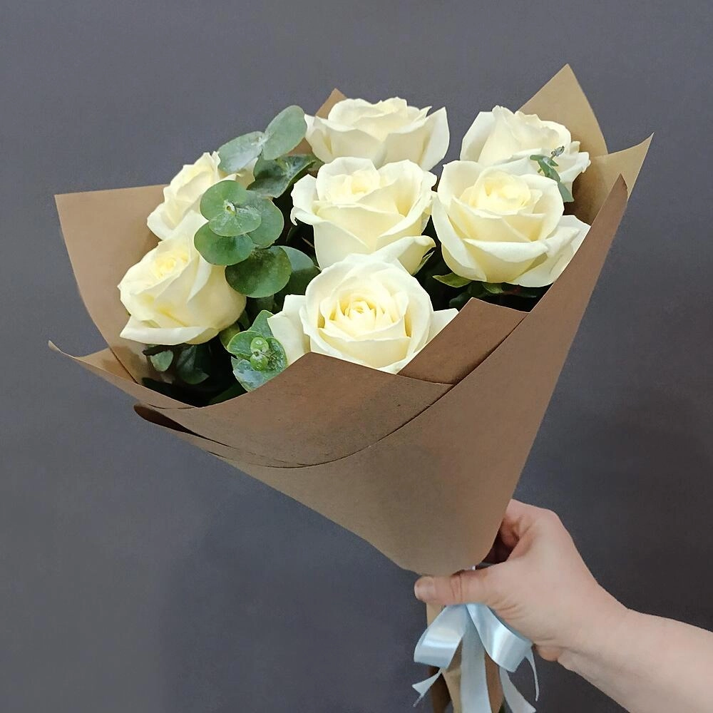 Ağ roza buketi 7 ədəd