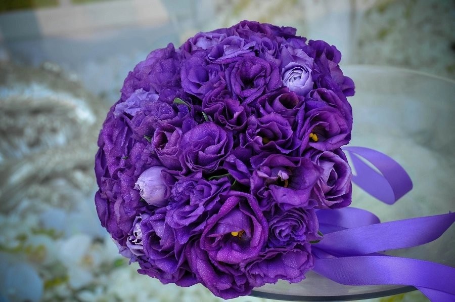 Gəlin gülü eustoma ilə