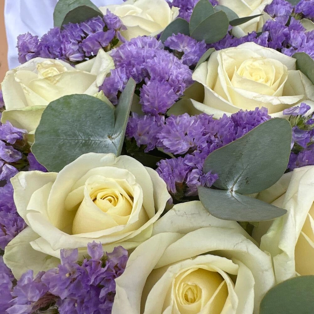 Qutuda parlaqlıq 8 mart - Image 3