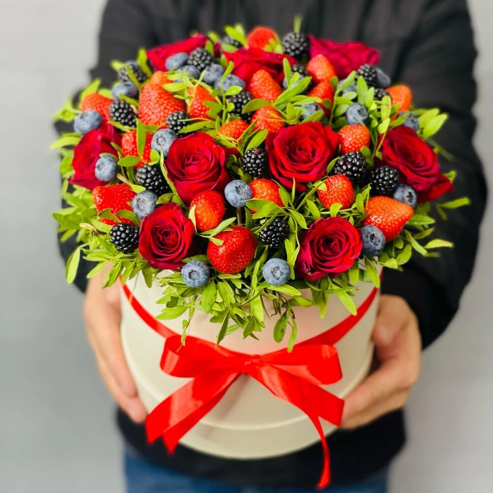Qutuda rozalar qarışıq kompazisiya 8 mart - Image 2