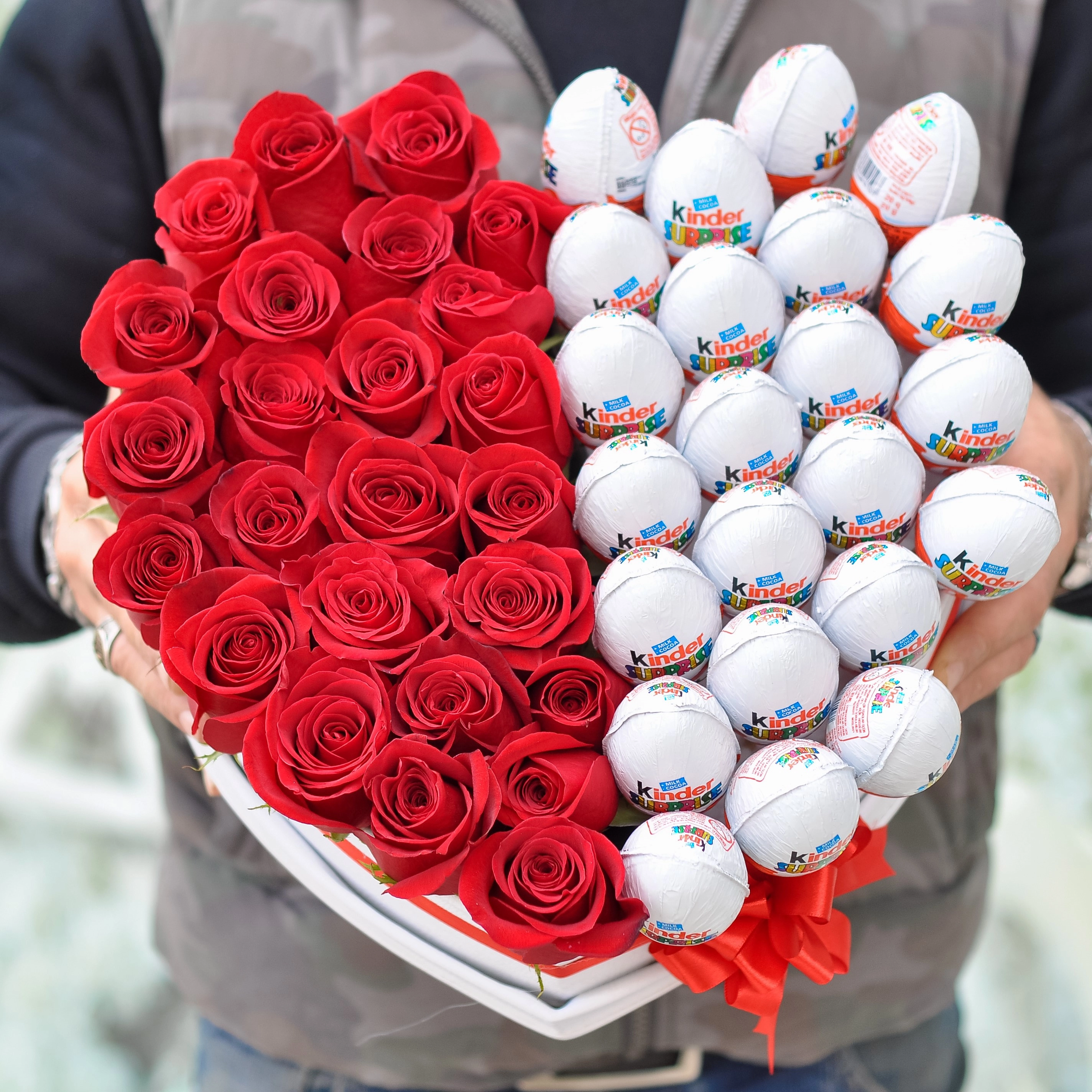 Roza və kinder yumurtalar 8 mart