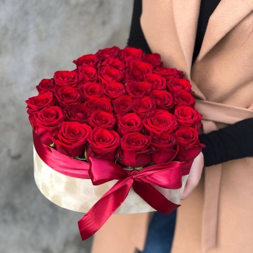 Ürək qutuda 31 ədəd qırmızı roza 8 mart