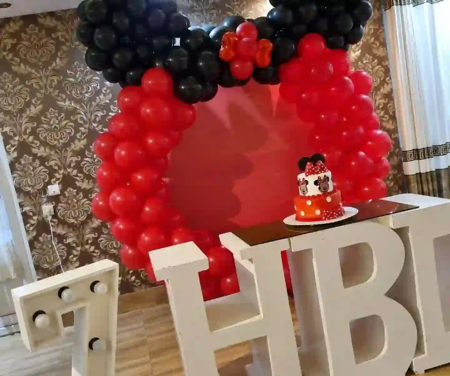 Ad günü fotozona "Mickey Mouse"