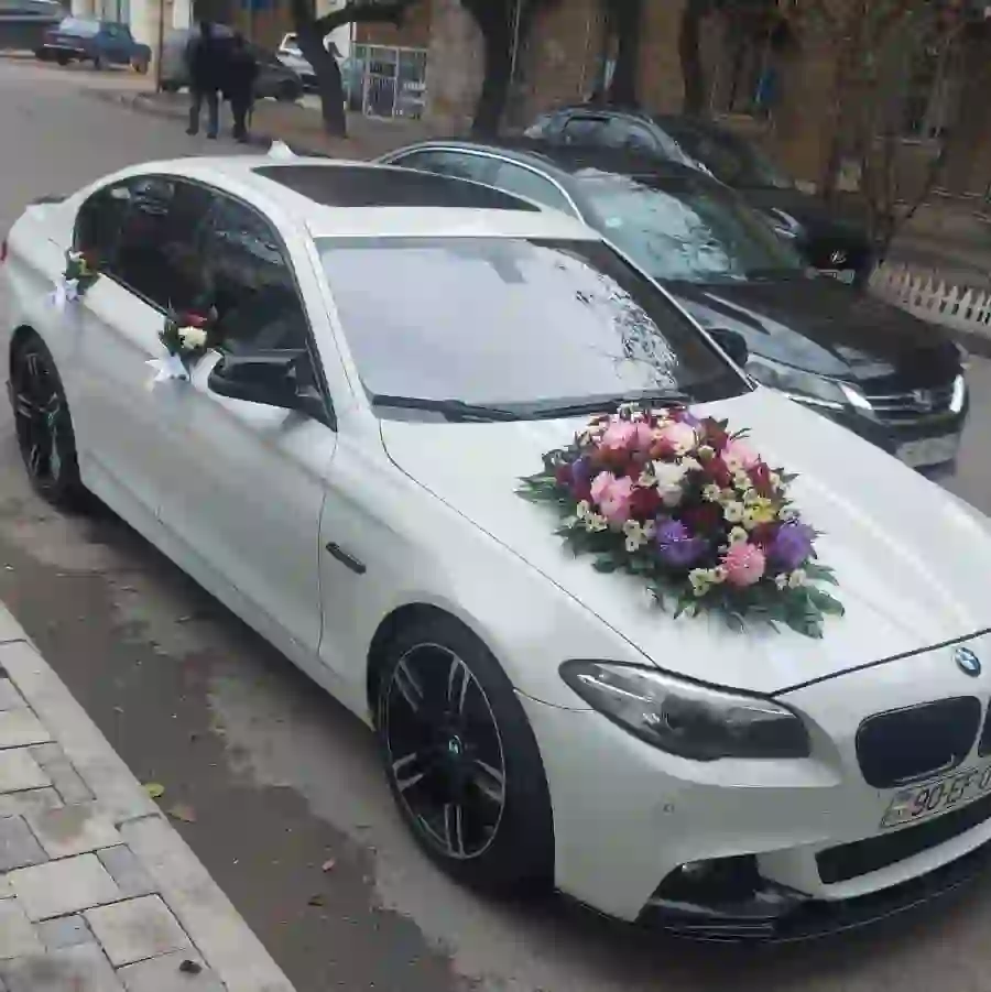 Toy maşın bəzəyi