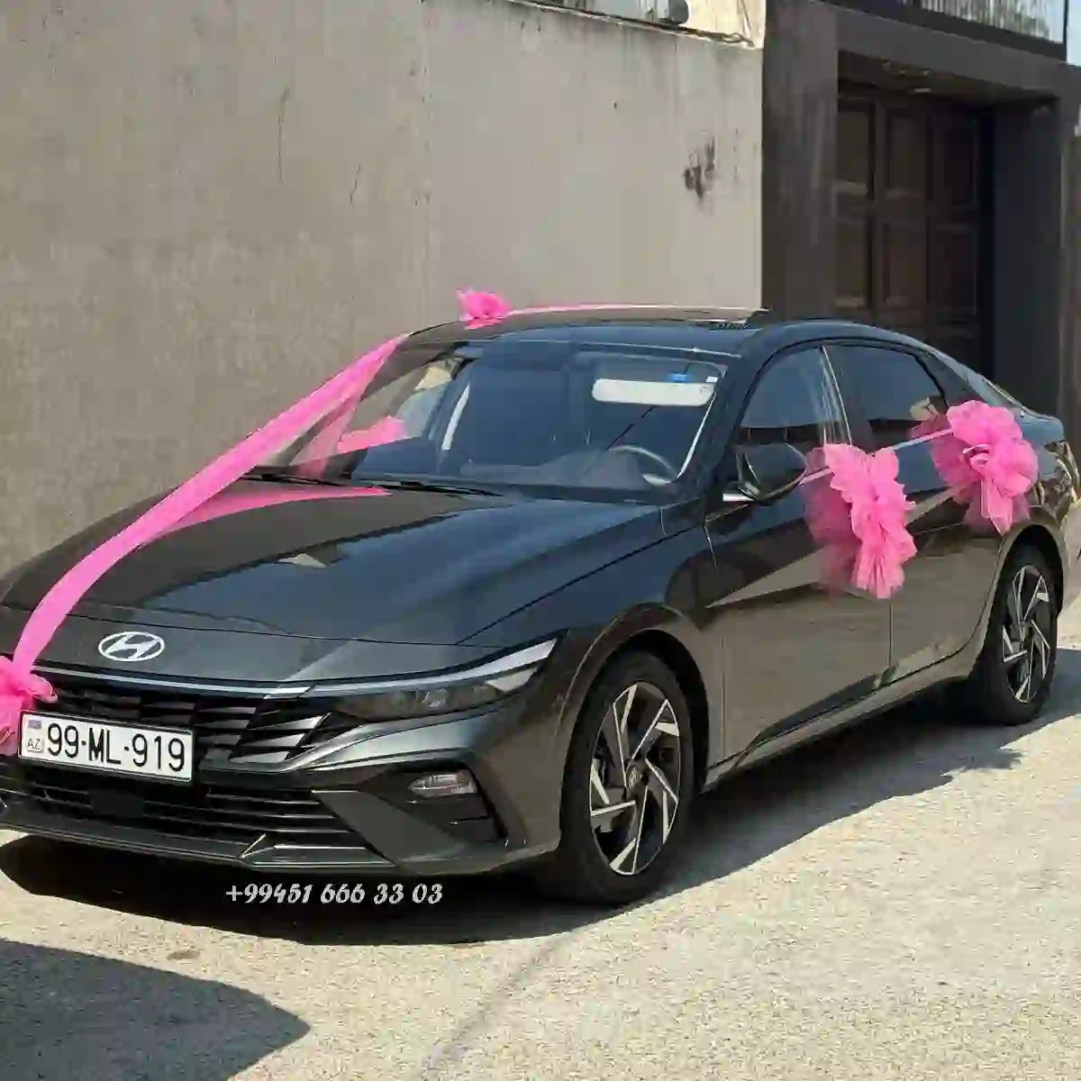 Maşın bəzəyi xəstaxana çıxışı üçün