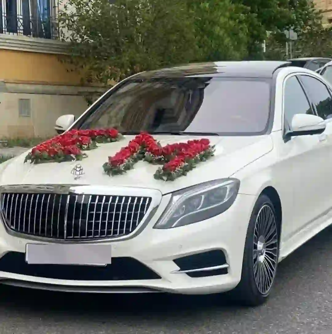 Toy maşını baş hərflər