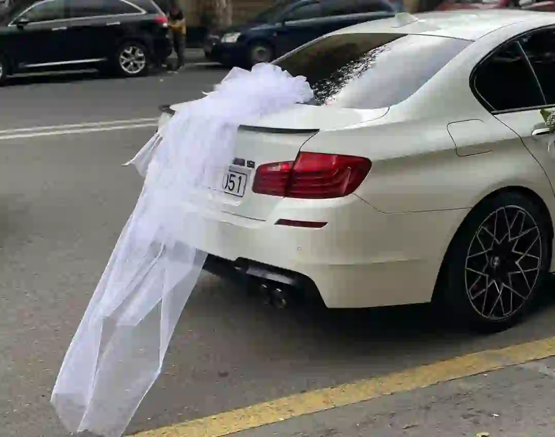 Maşın bəzədilmə baş hərflər