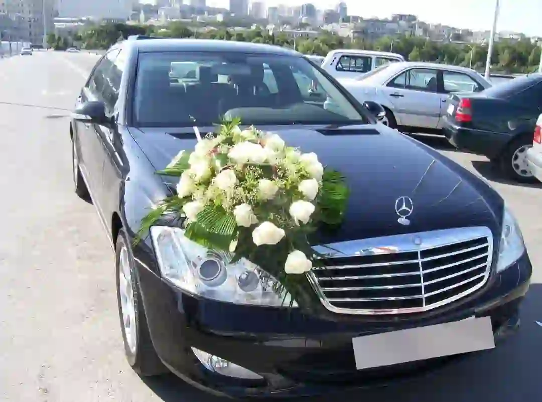 Maşın bəzəyi toy