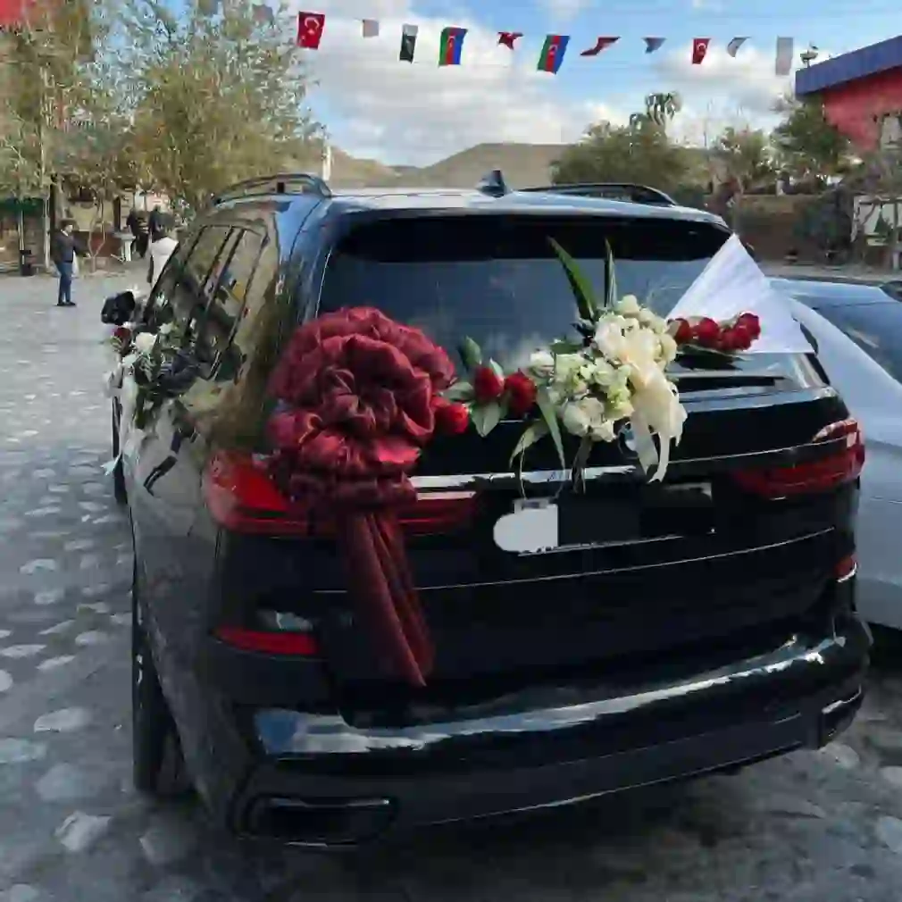 Gəlin maşını bəzəkləri