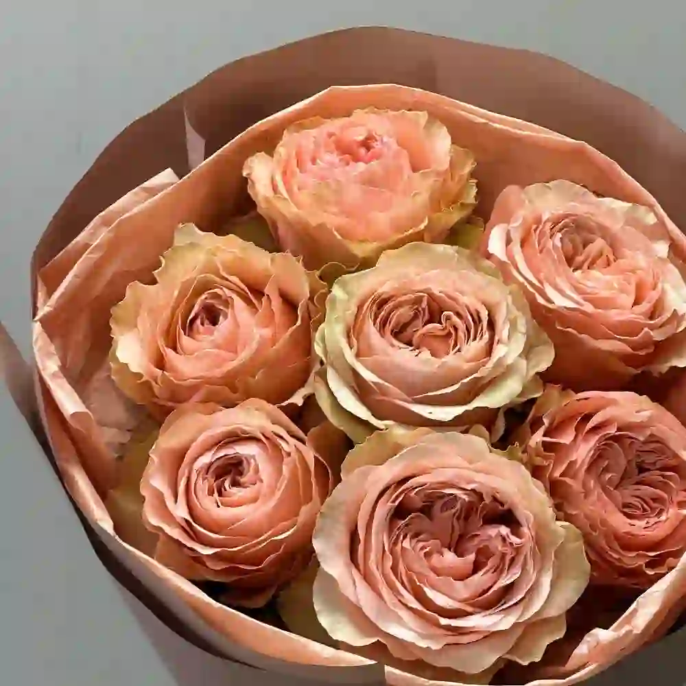 Piona bənzər roza buketi