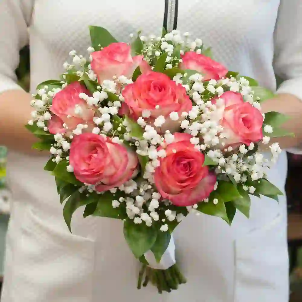 Gəlin gülü çəhrayı roza ilə