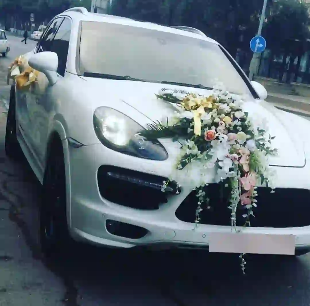 Bəy maşını bəzədilmə
