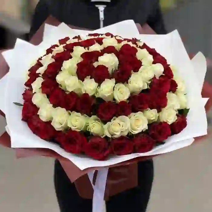 101 qızılgül qırmızı və ağ