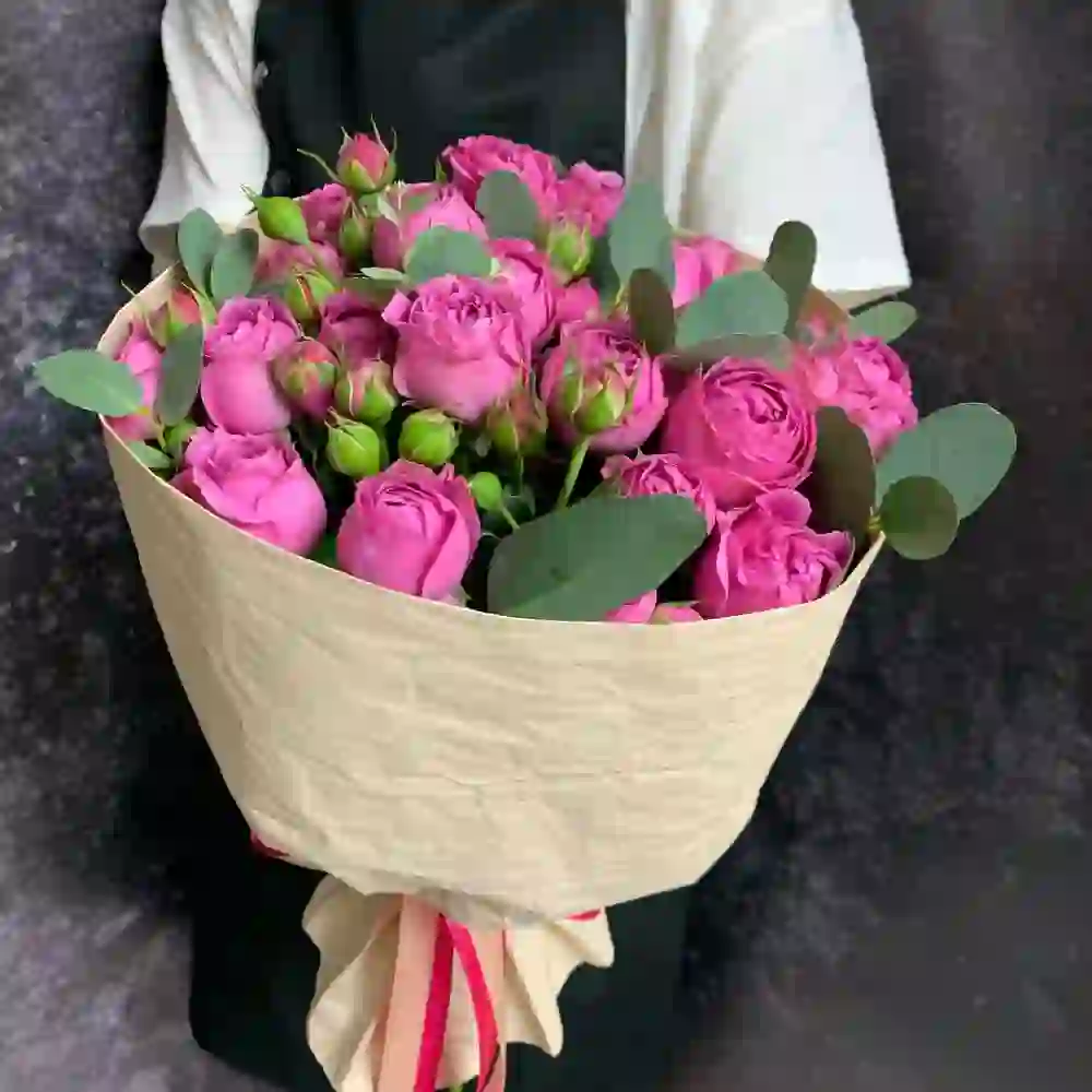 Piona bənzər kustavoy roza