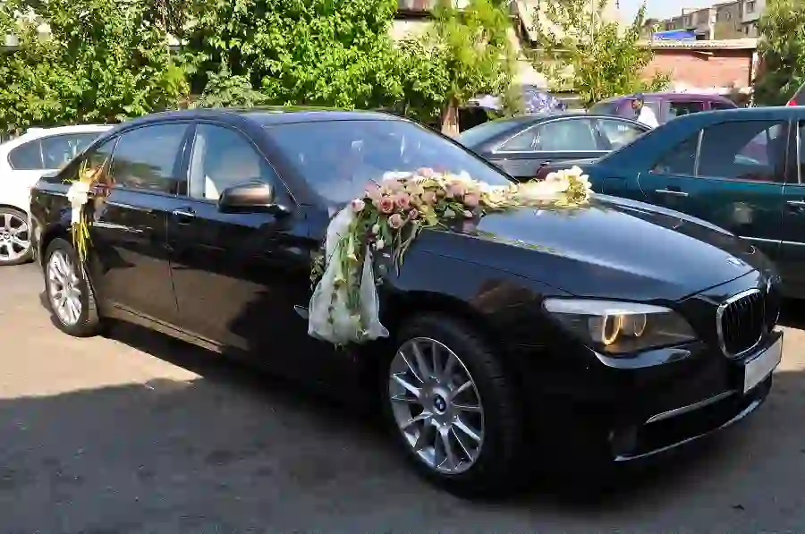 Toy maşınları bəzəmə